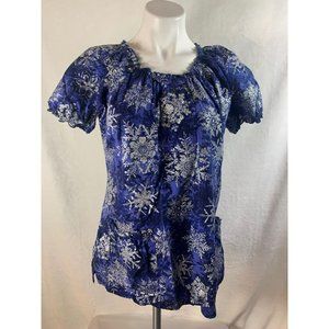 Snowflake MEDIUM/LARGE scrub top